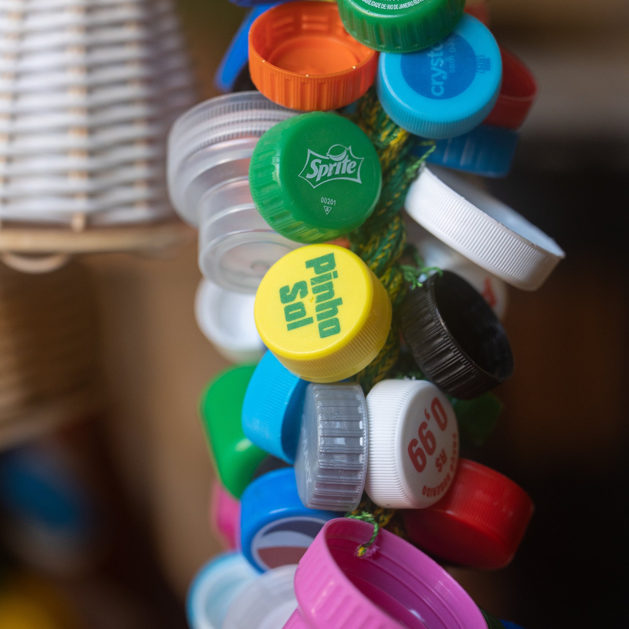 Marcos China Bottle Cap Rope Shaker small