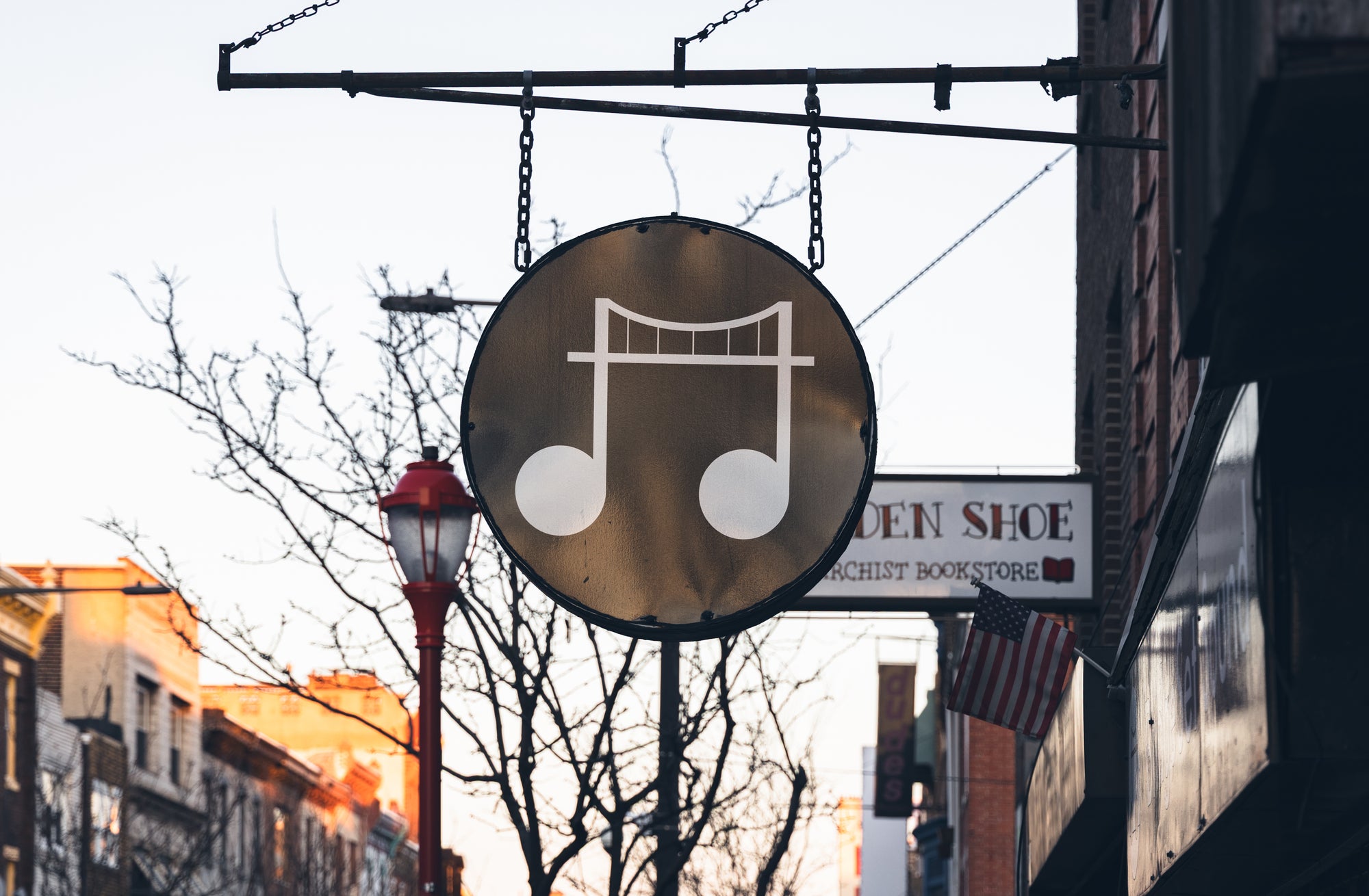 South Street BridgeSet Logo Sign