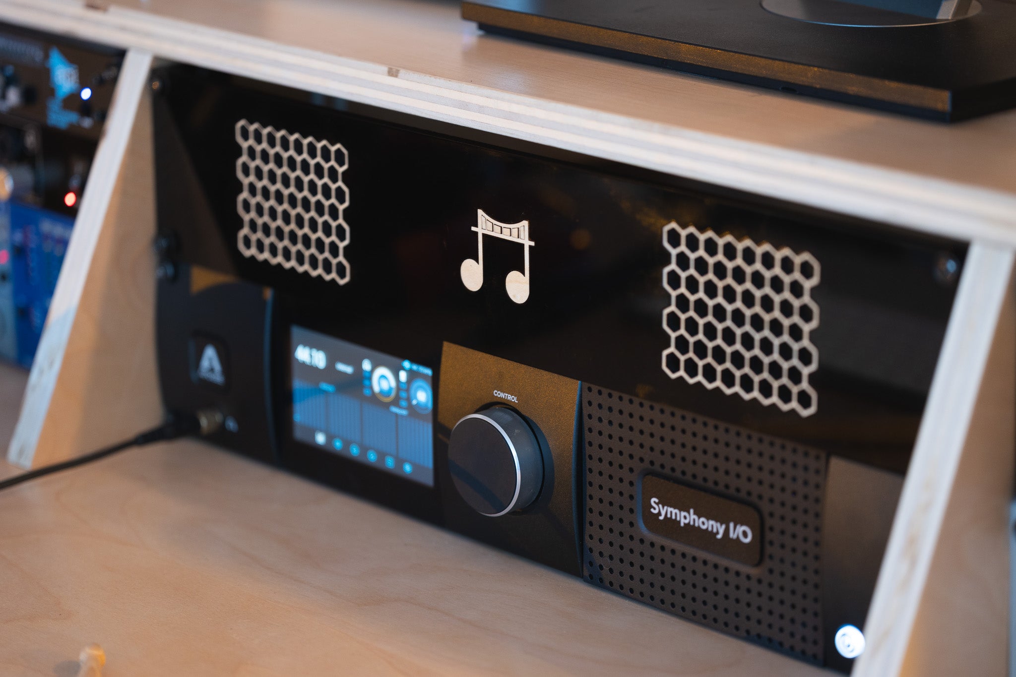 Apogee Symphony I/O Mk II 16x16 DB25 Thunderbolt Audio Interface - Studio Unit